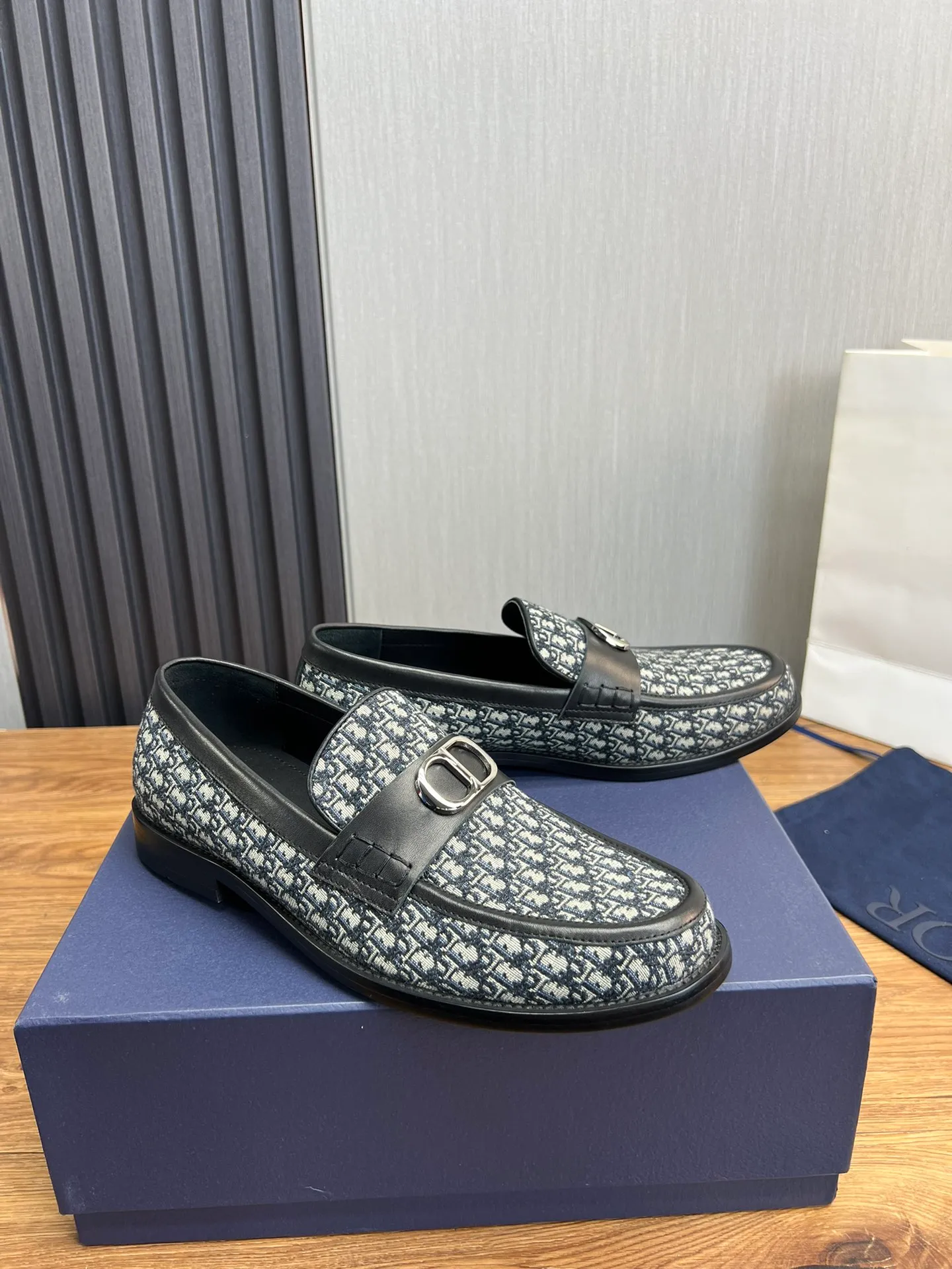 Men's men's shoes 💰580💰 Dior men's business casual leather shoes 👞all made of imported original brand leather, just to create a more comfortable wearing experience, upper: original cowhide ➕ imported sheepskin lining, original non-slip and wear-resistant rubber outsole ✔️36-45 (38.45 non-refundable)